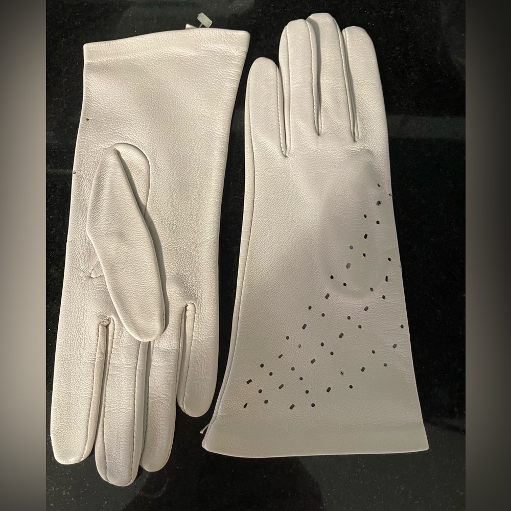 Vintage leather gloves size 7.5 (small) NEW